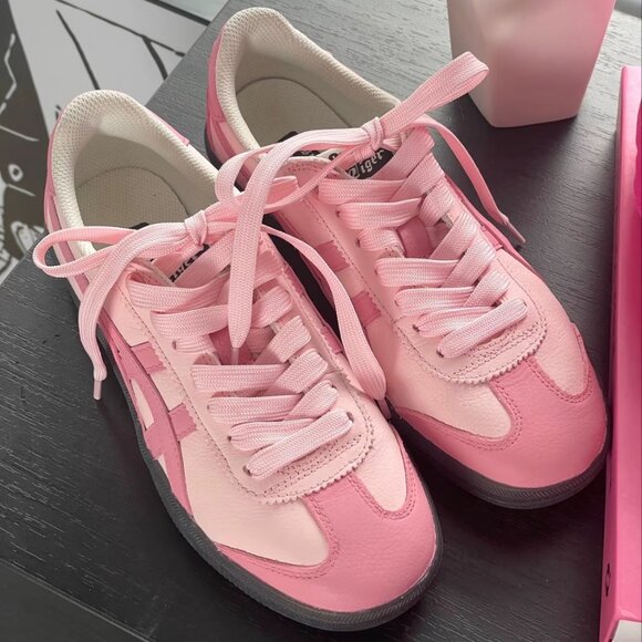 Onitsuka Tiger Women's Sports Shoes - Picture 2 of 5